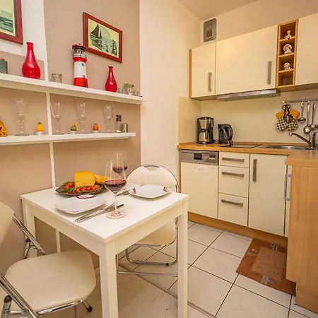 Apartman 2 Im Eg Haus Stranddistel, Geschmackvoll Eingerichtete Fur 2 Personen In *