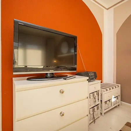 2 Im Eg Haus Stranddistel, Geschmackvoll Eingerichtete Fur 2 Personen In Apartman Zingst