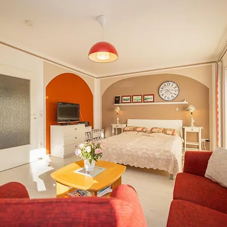 Apartman 2 Im Eg Haus Stranddistel, Geschmackvoll Eingerichtete Fur 2 Personen In